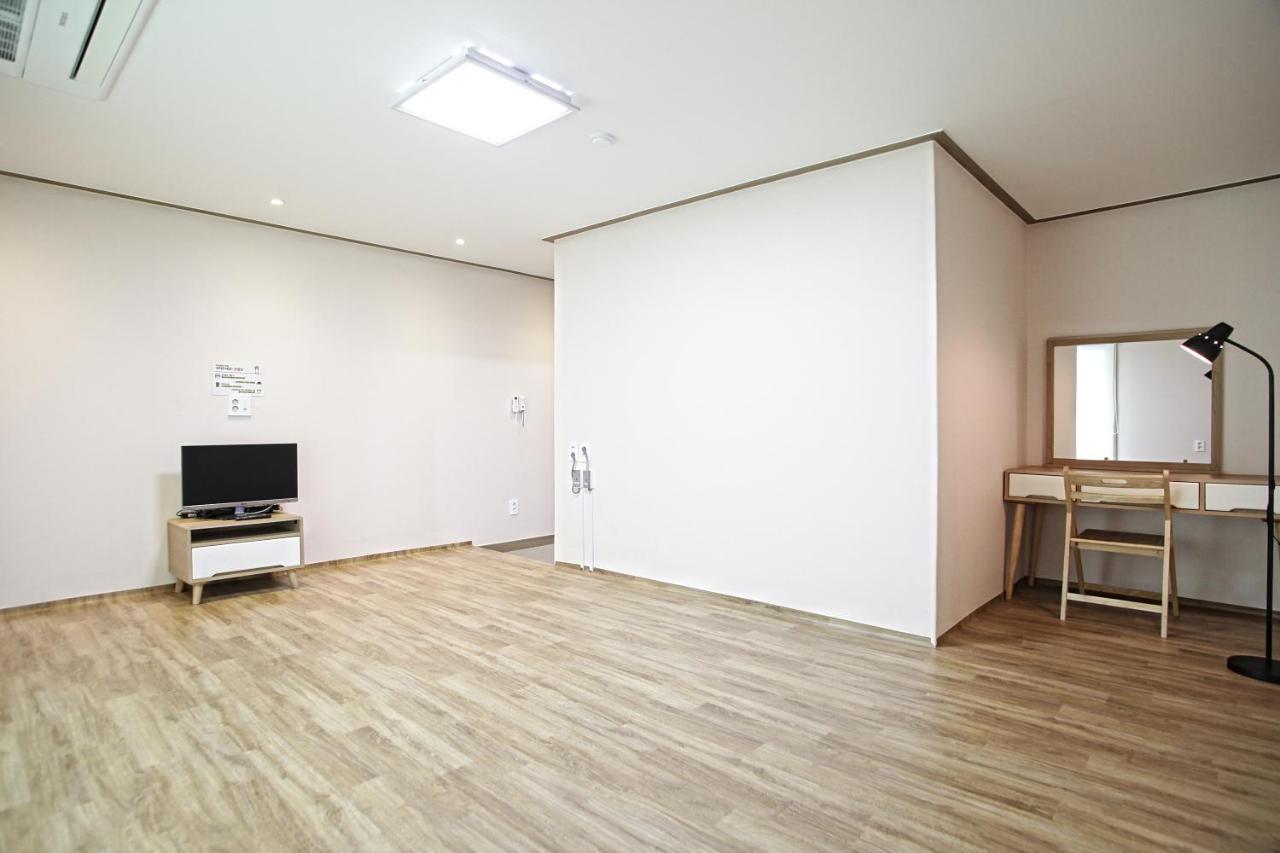 ג'אונג'ו One Percent Hostel מראה חיצוני תמונה