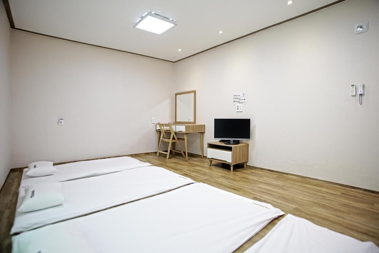 ג'אונג'ו One Percent Hostel מראה חיצוני תמונה